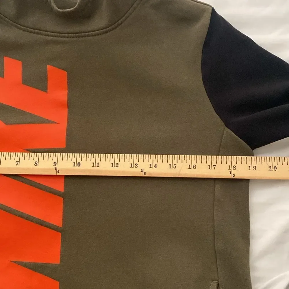 NIKE Boy’s Hoodie Size XL